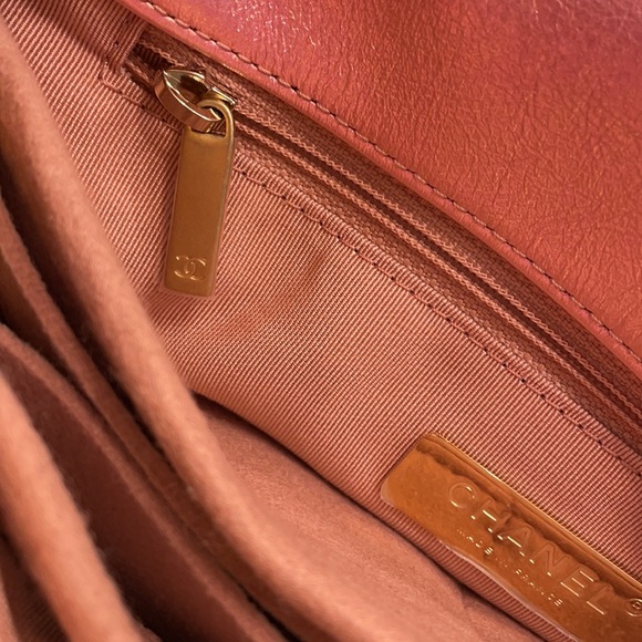 ❗️SOLD❗️Chanel 19 bag 21p pink iridescent small - Picture 13 of 15